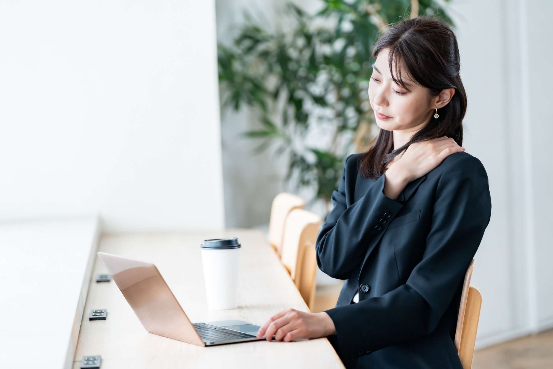 その肩こり・だるさ、実は「内臓の膜」のSOSかも？